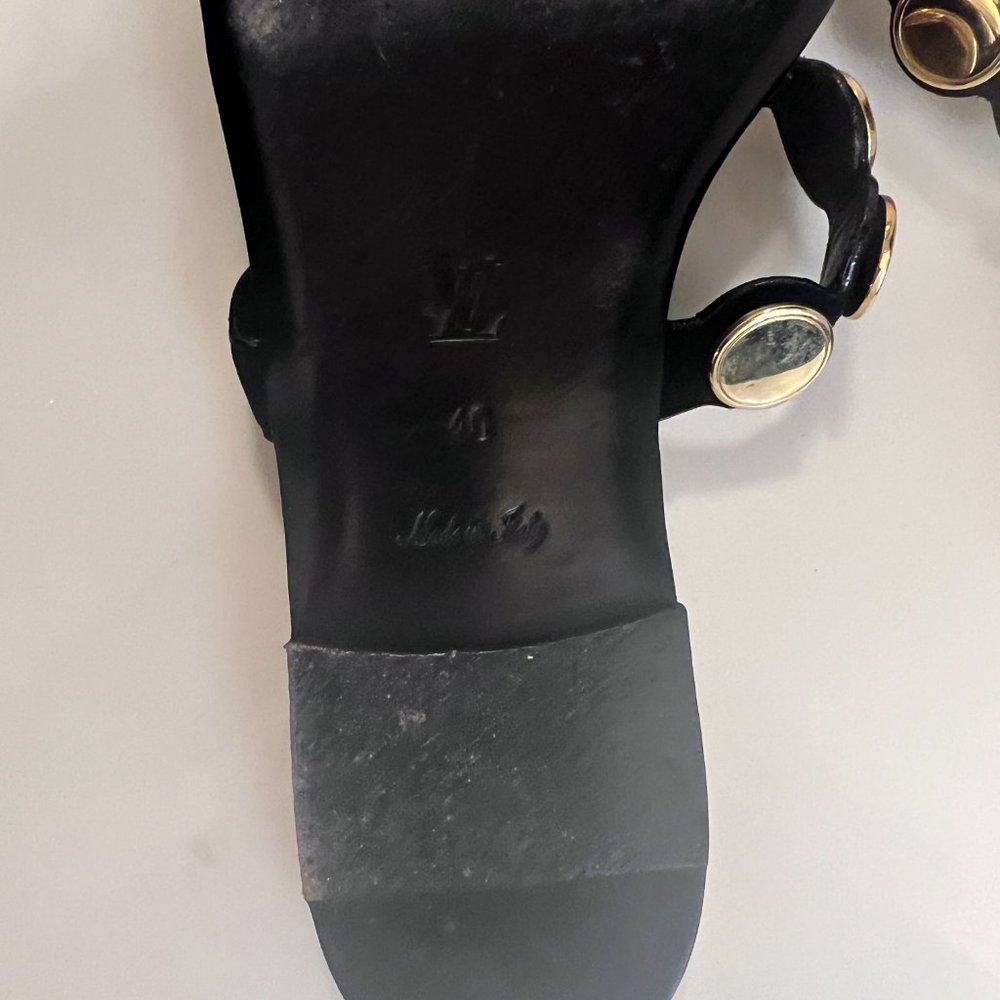 LOUIS VUITTON Socialite Gold Flat Sandals | Size 40 - Picture 5 of 9